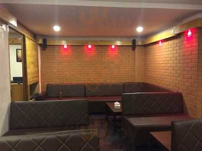 The Baack Benchers Restaurant And Cafe