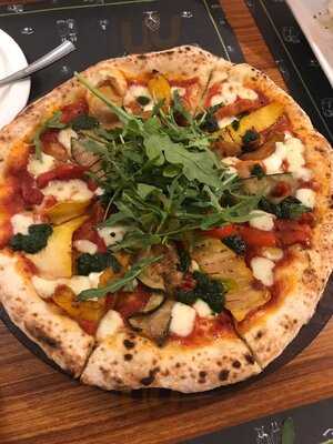Evoo Eatery & Pizzeria
