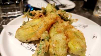 Evoo Eatery & Pizzeria