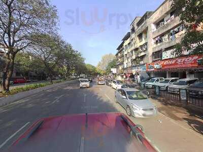 Sunday Bar & Restaurant