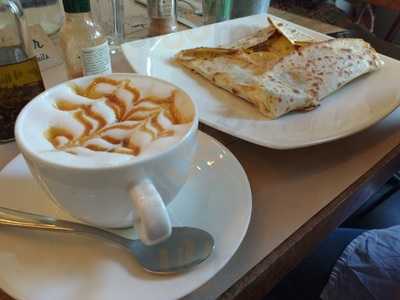 Suzette Powai - Hiranandani