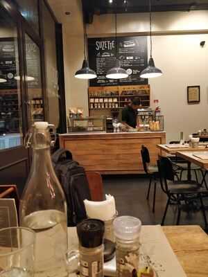 Suzette Powai - Hiranandani