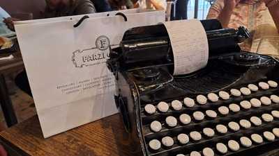 Farzi Cafe