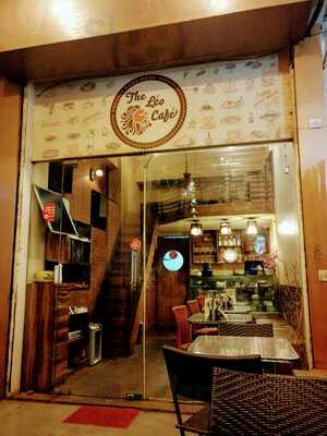 The Leo Cafe