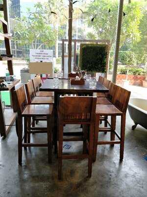 Dishkiyaoon Restaurant