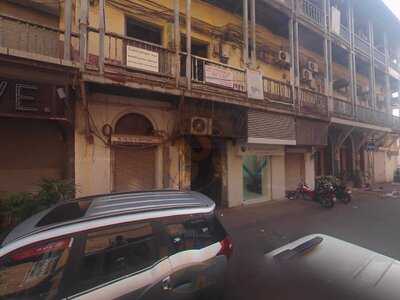 Millennials Eatery & Bar