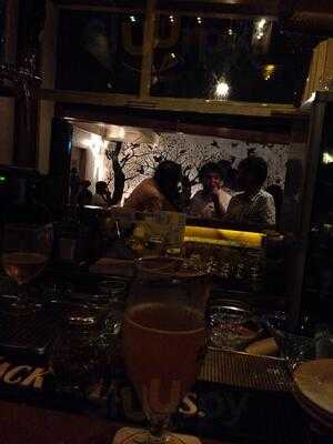 Woodside All Day Bar & Eatery