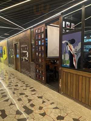 Three Tuns Janakpuri