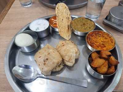 Hotel Rahul Restaurant