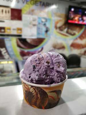 Sindhi & Punjab Ice Cream Parlour