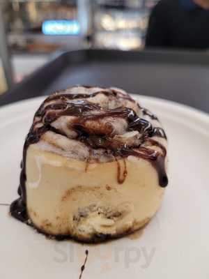 Cinnabon