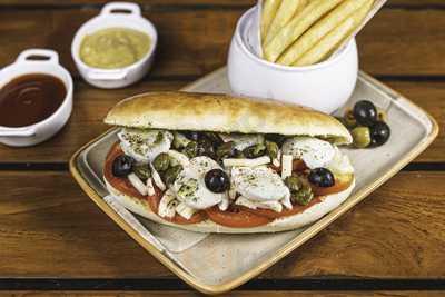 Gourmet Store - Grand Hyatt Mumbai Hotel And Residences