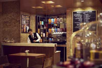 Gourmet Store - Grand Hyatt Mumbai Hotel And Residences