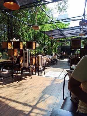 Rike- Terrace Bar & Grill