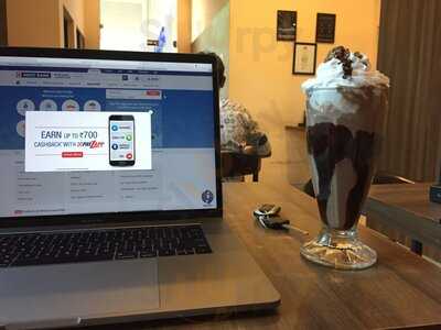 Coffee By Di Bella, Title Waves Bandra