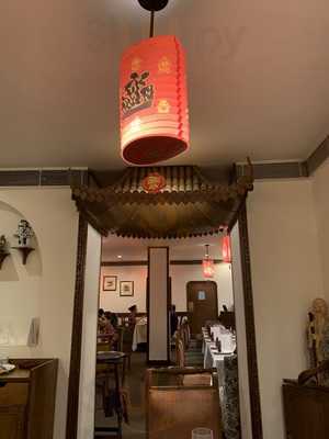 Larry's China Restaurant