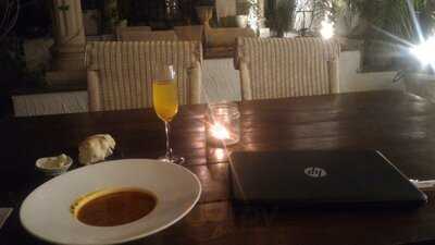 Amour - The Patio Restaurant Cafe & Bar