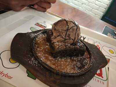 Toniq Dry Bar And Kitchen