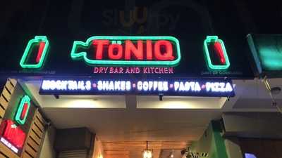 Toniq Dry Bar And Kitchen