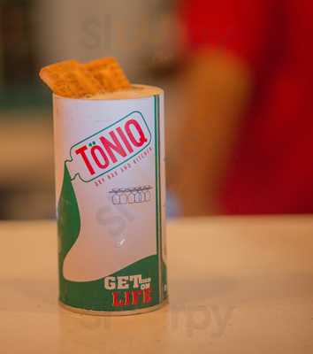 Toniq Dry Bar And Kitchen