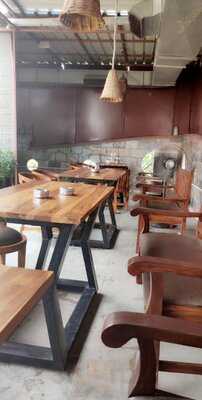 Hippie Bus World's Street Food