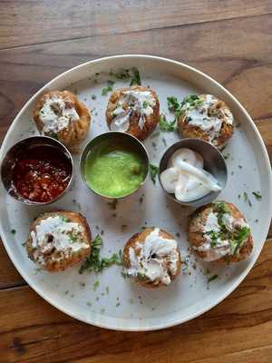 Hippie Bus World's Street Food