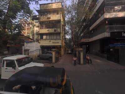 The Friends Bench All Day Cafe