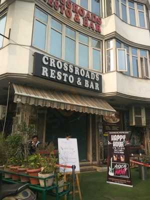 Crossroads Bar & Restaurant