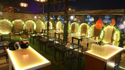 Manjeet Chicken Corner