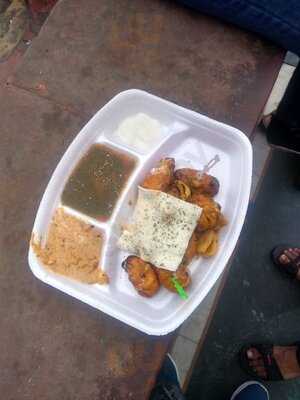 Chalte Firte Momos & Fast Foods