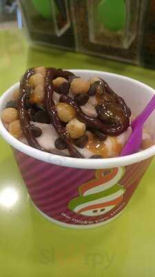Menchies - Frozen Yogurt