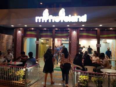 Menchies - Frozen Yogurt