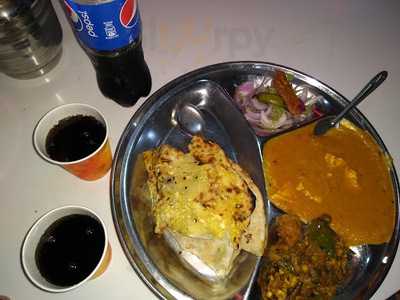 Radhe Krishna Cholay Bhature