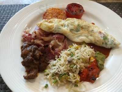 Sky Lounge Bar & Grill