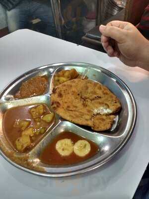 Babu Ram Paranthe Wale