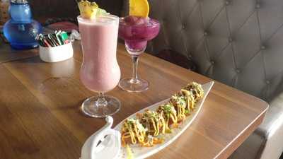 Hideout Cafe And Bar