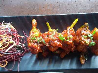 Underdoggs Sports Bar And Grill