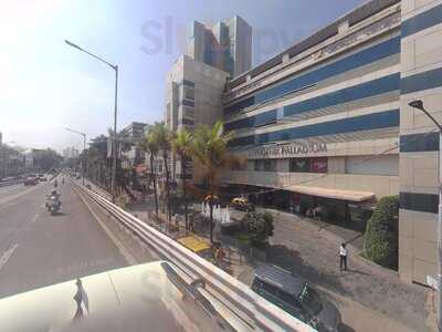 The Coffee Bean & Tea Leaf