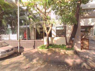 Queen's Kitchen & Mocktails