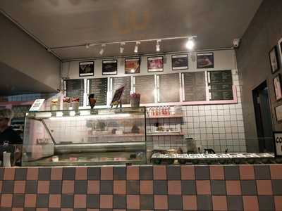 The Messy House - Dessert Bar & Cafe