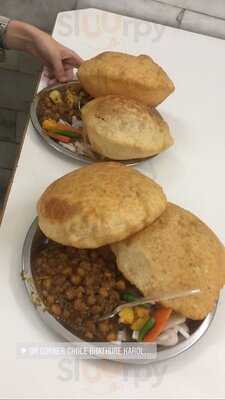 Om Prakash Choley Bhature