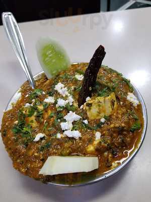 Ratna Veg Restaurant