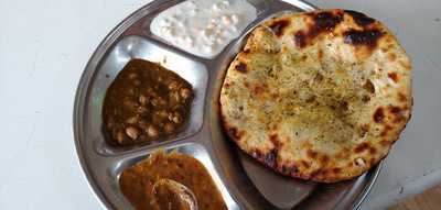 Sardar Ji Ke Amritsari Naan Kulche