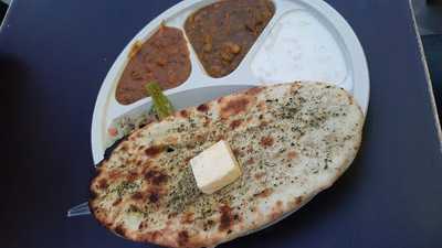 Sardar Ji Ke Amritsari Naan Kulche