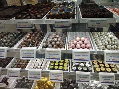 Chedda Dry Fruits & Snacks