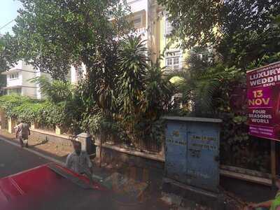 Chedda Dry Fruits & Snacks