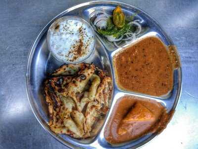 Chawla De Mashoor Amritsari Naan