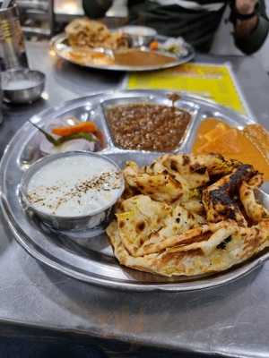 Chawla De Mashoor Amritsari Naan
