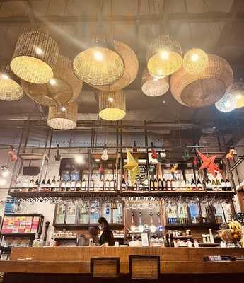 Cafe Delhi Heights, Kamala Mills