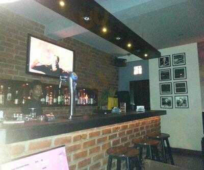 Vertigo Bar & Eatery